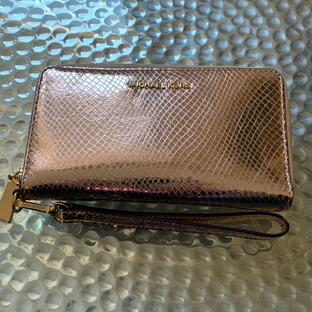 Micheal Kors Rose Gold Wallet & Wristlet